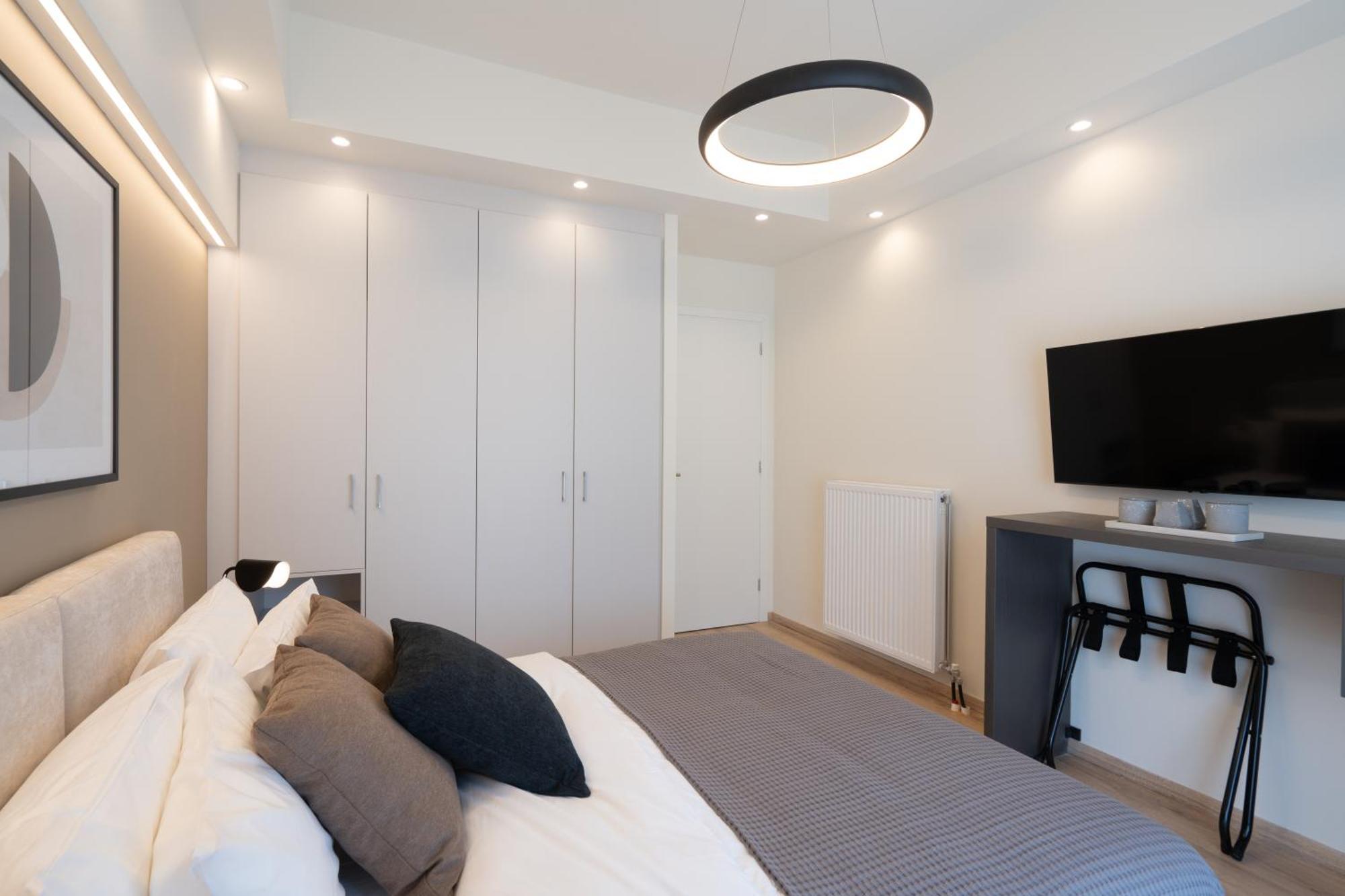 Newly Renovated 2 Bedroom Apartment, 5Min To Metro 雅典 外观 照片
